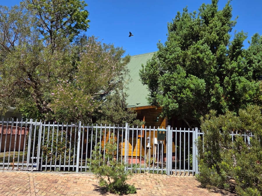 3 Bedroom Property for Sale in Palmiet Western Cape